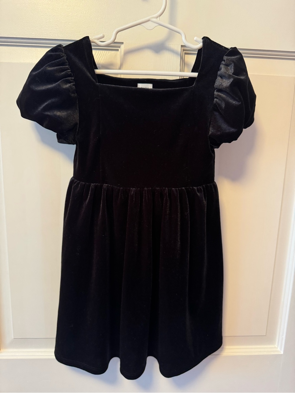 GAP Black Velvet Puff-Sleeve Square-Neck Dress